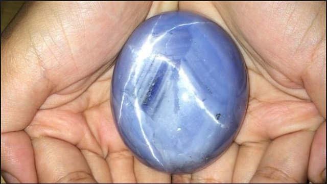Blue sapphire - 01