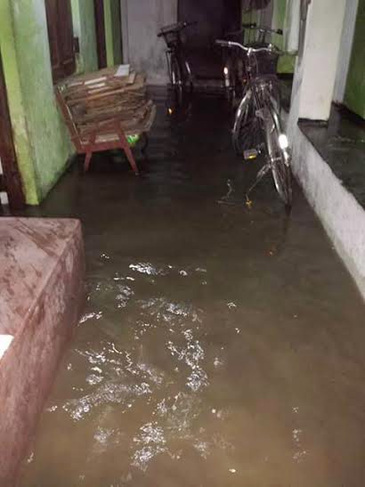 மூன்று மணி நேர மழையில், அம்பாறை மாவட்டத்தில் வெள்ளம்