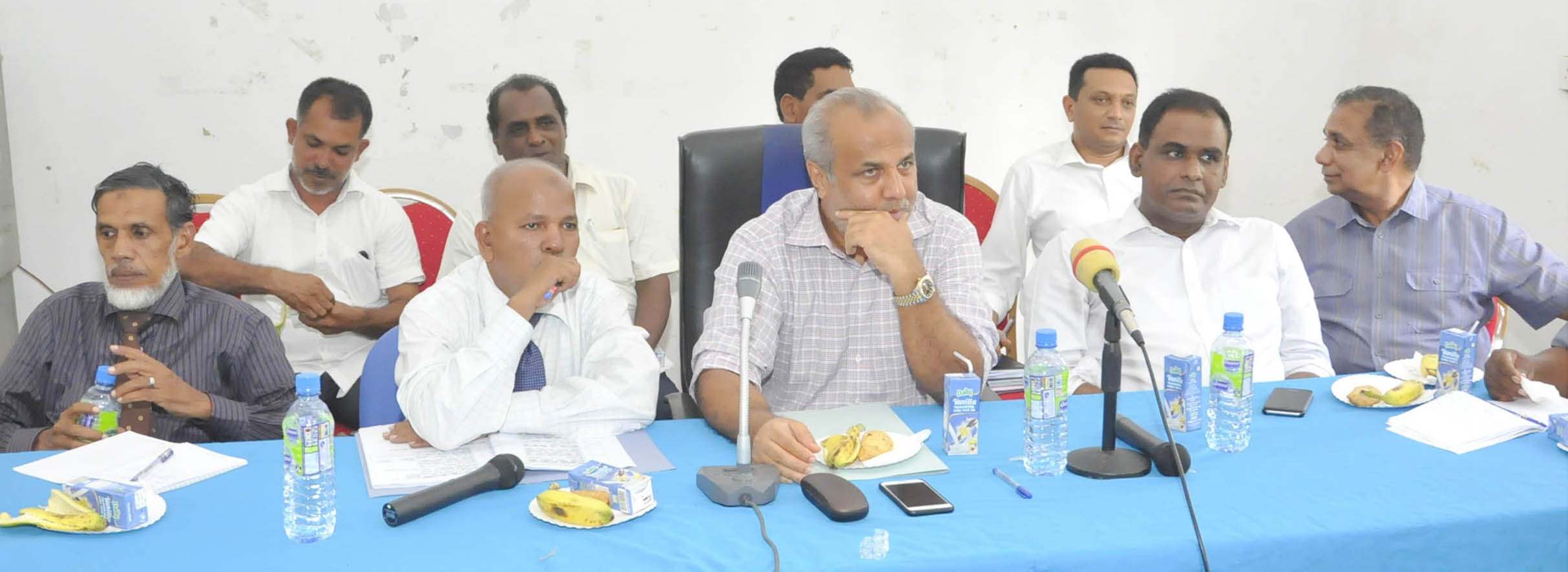 ஒலுவில் பிரதேச காணி மோசடி குறித்து நடவடிக்கை எடுக்கப்படும்:அமைச்சர் ஹக்கீம்