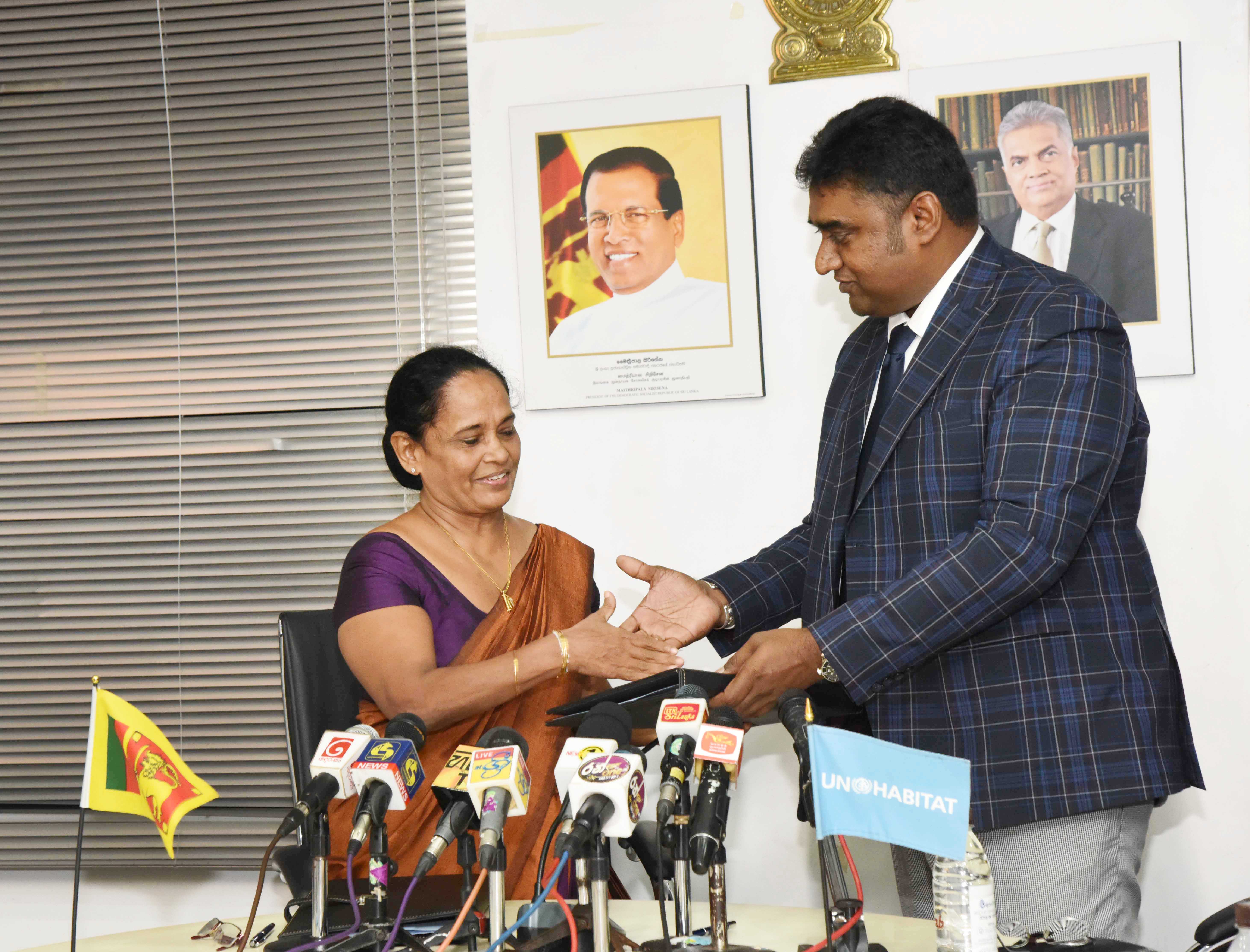 வீடமைப்பு அமைச்சுக்கும், ஐ.நா. மனித குடியிருப்பு அமையத்துக்கும் ஒப்பந்தம் கைச்சாத்து