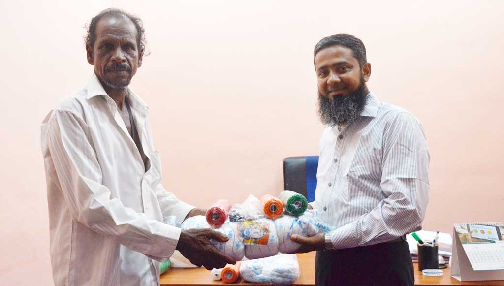 சொந்த நிதியிலியிருந்து ஷிப்லி பாறூக் உதவி