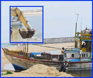 ஒலுவில் மீன்பிடித் துறைமுகம்: வாழ்வாதாரத்தில் விழும் மண்