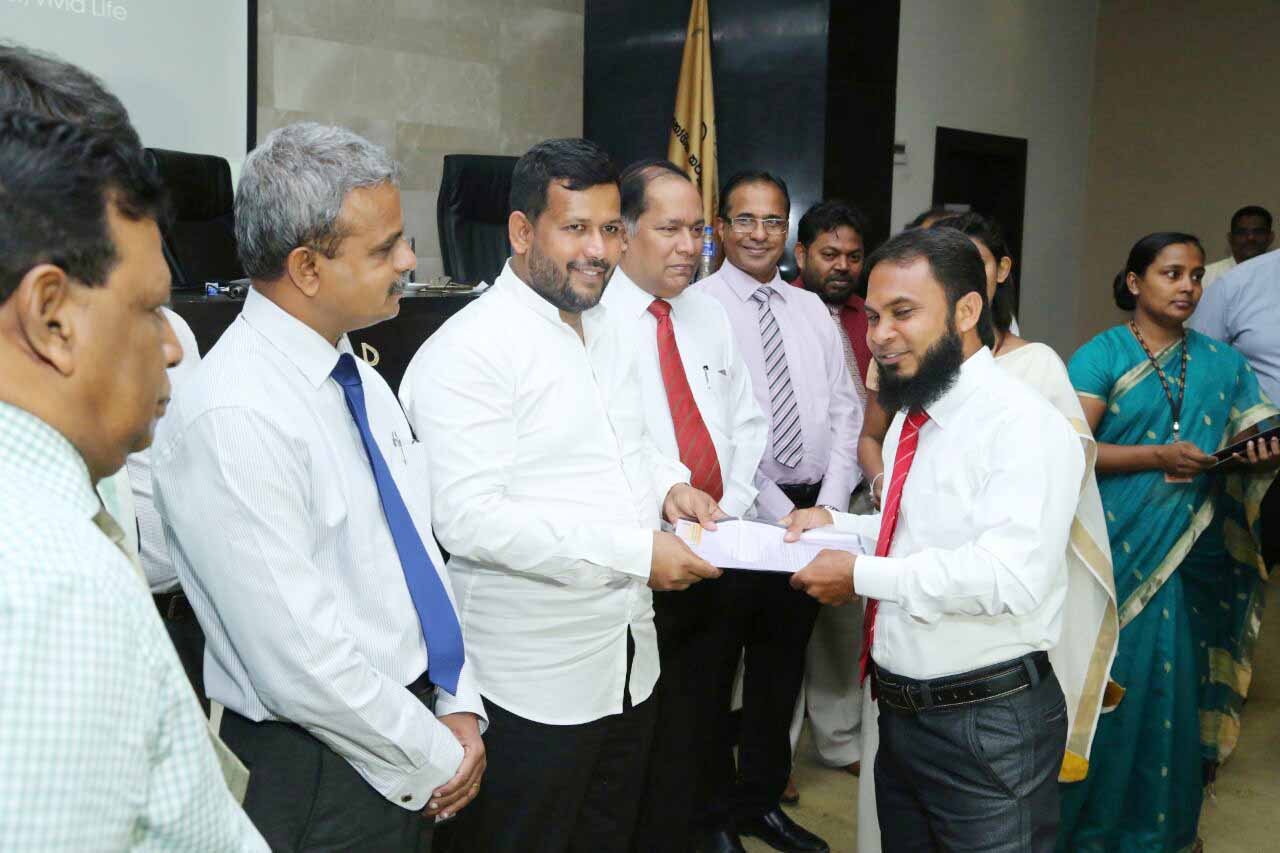 பாவைனையாளர் அலுவல்கள் அதிகார சபையில் 62 பேருக்கு நியமனம்: அமைச்சர் றிசாத் வழங்கி வைத்தார்