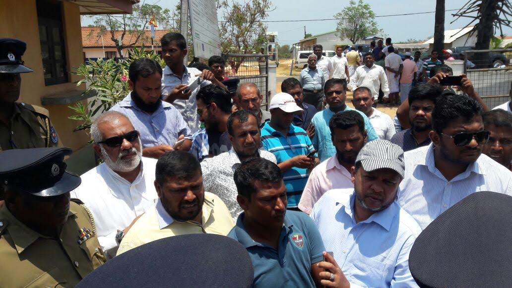 ஹக்கீம் எங்களை ஏமாற்றி விட்டார்; முசலிக் கூட்டத்தில் இதுதான் நடந்தது: பாதிக்கப்பட்ட மக்களின் சார்பான விளக்கம்