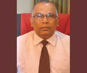 ஆச்சரியப்பட வைத்த அரசாங்க அதிபர்; ஓய்வினையடுத்து, பஸ்ஸில் வீடு திரும்பினார்