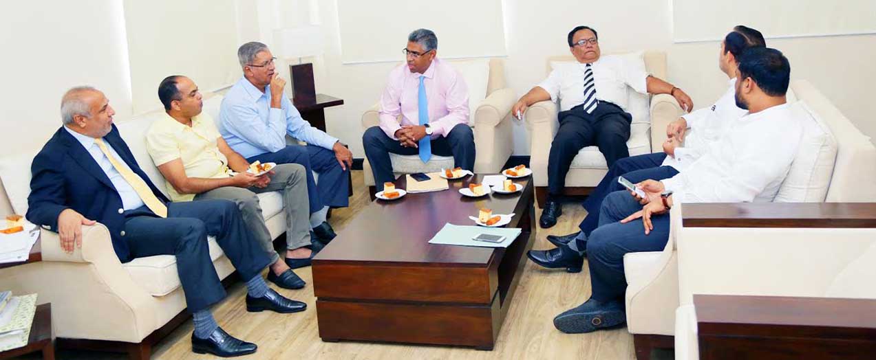 முஸ்லிம்களுக்கெதிரான இனவாத செயற்பாடு: ஜனாதிபதிக்கு கடிதம் எழுத, ஹக்கீம் உள்ளிட்டோர் தீர்மானம்