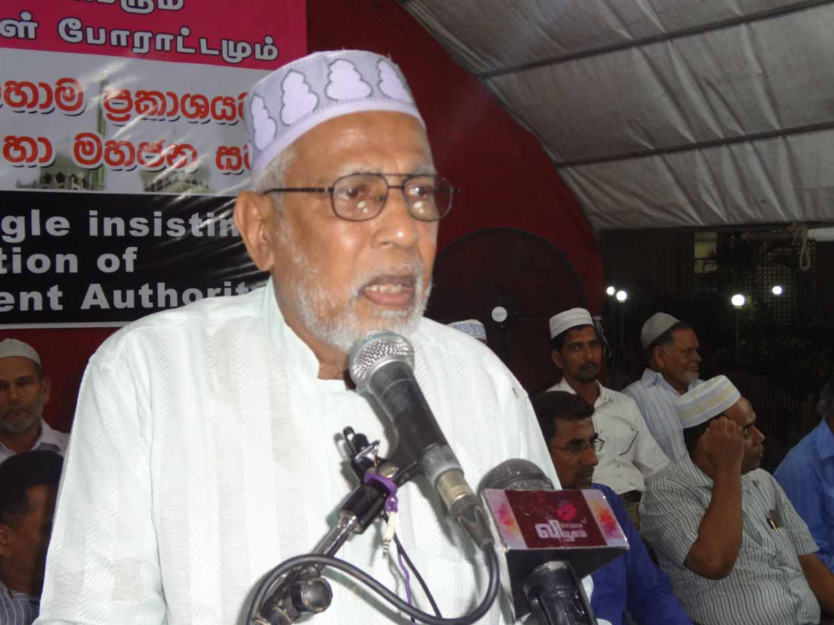 சாய்ந்தமருக்கான உள்ளுராட்சி சபையைக் கோருவதன் ஊடாக, யாரின் உரிமைகளையும் தட்டிப் பறிக்கவில்லை: பள்ளிவாசல் தலைவர் ஹனீபா