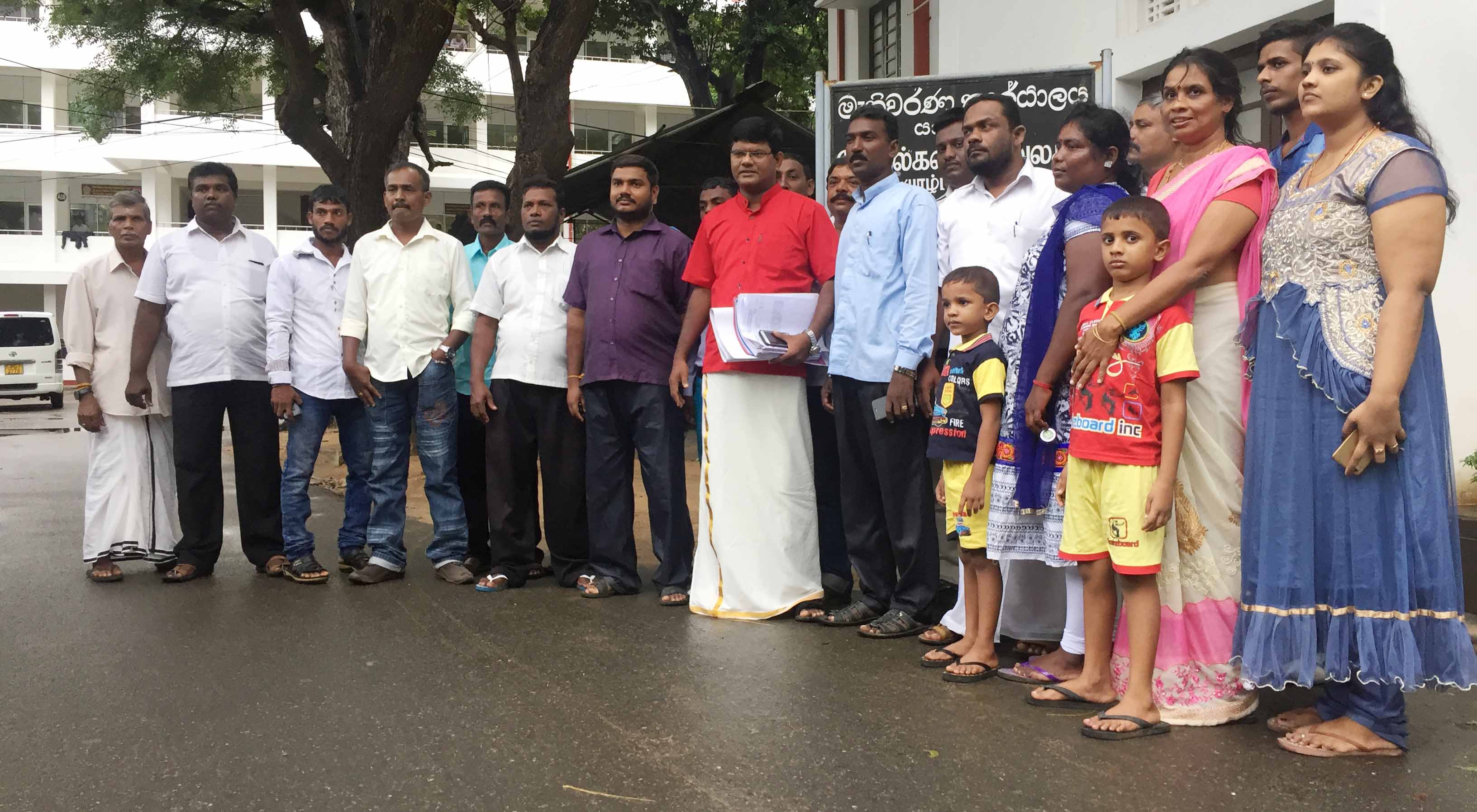 சாவகச்சேரி நகர சபையில் போட்டியிட மஹிந்த அணி; கட்டுப்பணம் இன்று செலுத்தியது