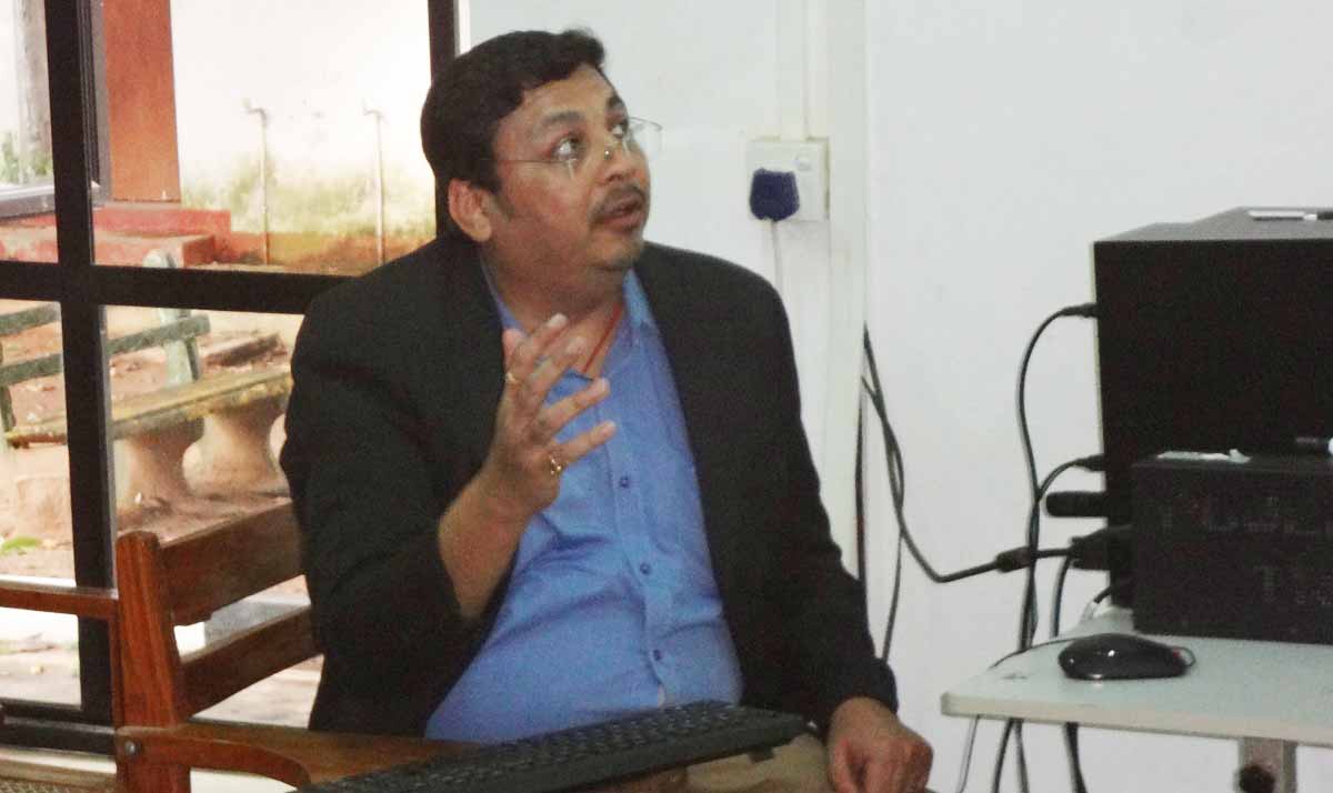 தென்கிழக்கு பல்லைக்கழகத்தில் ஆய்வாளர்களை ஊக்குவிக்கும் செயலமர்வு