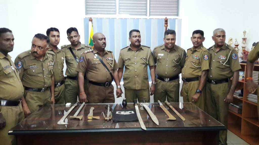கைது செய்யப்பட்ட ஆவா குழுவினரின் ஆயுதங்கள் மீட்பு
