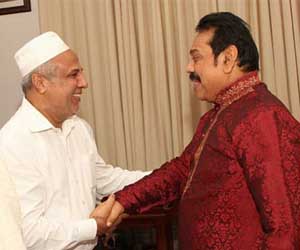 முஸ்லிம்களின் எதிரியாக என்னை கூறினீர்களே, இப்போது என்ன நடக்கிறது: ஹக்கீடம் கேட்ட மஹிந்த