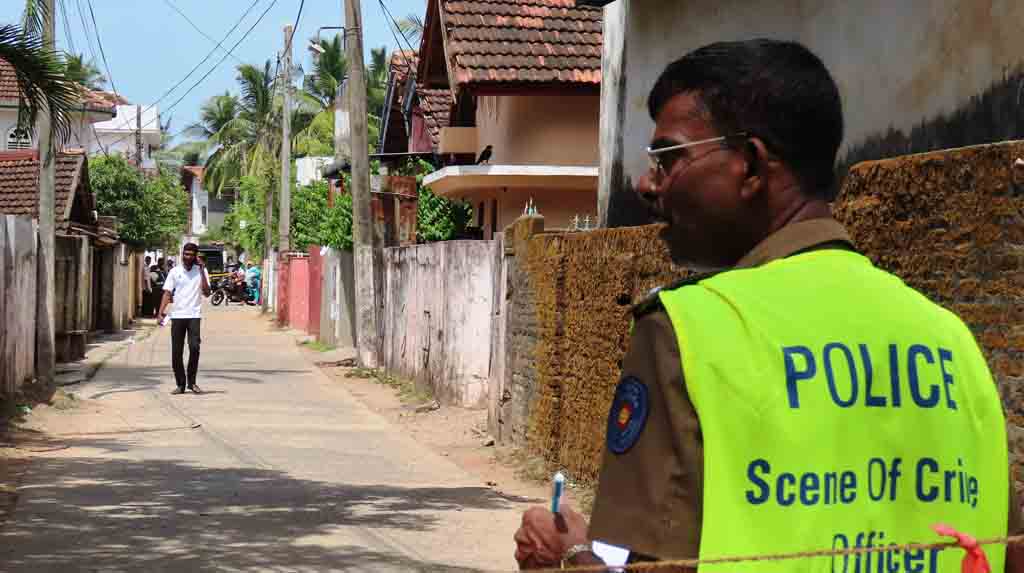 இரட்டைக் குழந்தைகள் கழுத்தறுக்கப்பட்டு கொலை; மனநலமற்ற தாய் மீது சந்தேகம்: நிந்தவூரில் சம்பவம்