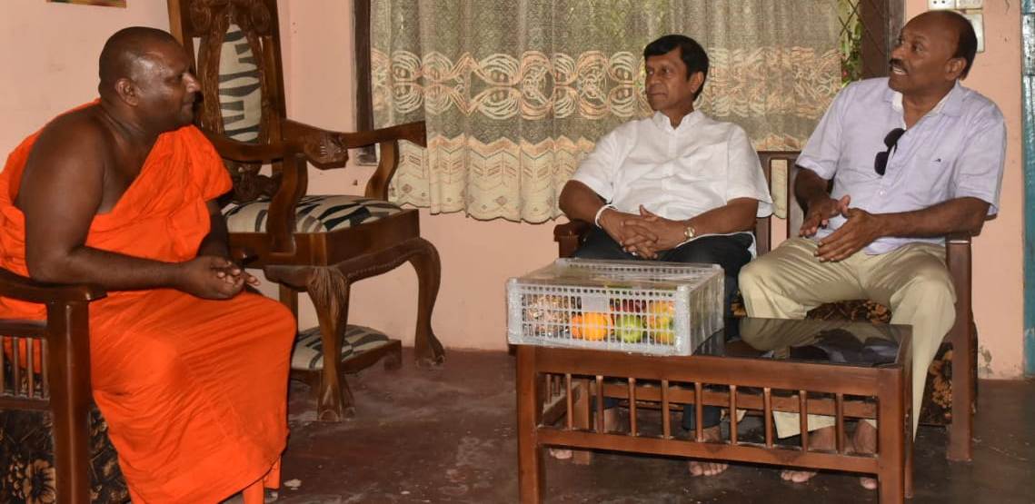 நாட்டை நிர்வகிக்க விரும்புவதாக, மத்திய வங்கியின் முன்னாள் ஆளுநர் கல்முனையில் தெரிவிப்பு