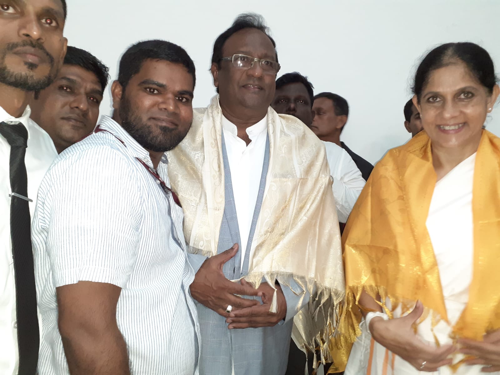 கிழக்கு ஆளுநர் மற்றும் சரத் வீரசேகர ஆகியோருக்கு, ஊடகவியலாளர் றிசாட், சட்டத்தரணி பைறூஸ் தலைமையில் கௌரவம்