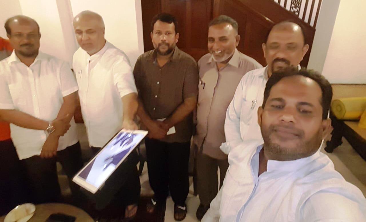 மு.காங்கிரஸும், மக்கள் காங்கிரஸும் இணைந்து தேர்தலில் போட்டியிடுவதற்கு தீர்மானம்