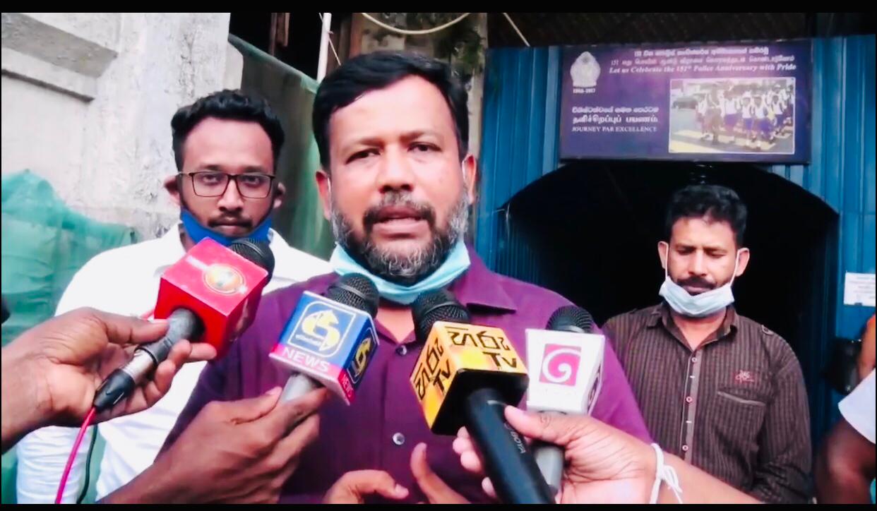பொய்யான செய்திகளை பொலிஸ் பேச்சாளர் ஊடகங்களுக்கு வழங்குகிறார்: றிசாட் பதியுதீன் விசனம்