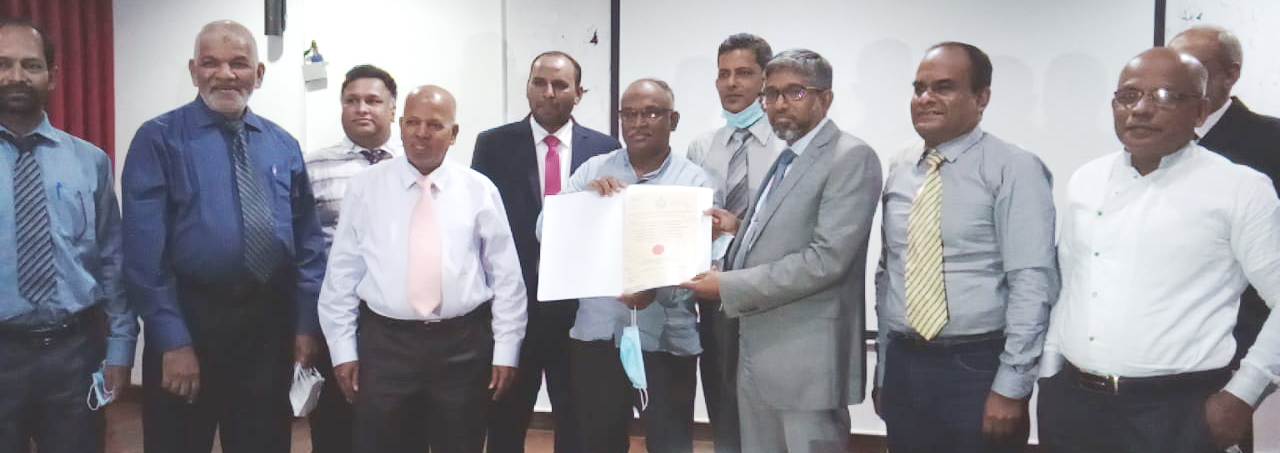 தென்கிழக்கு பல்கலைக்கழக உபவேந்தர் நாஜிமுக்கு பாராட்டு விழா