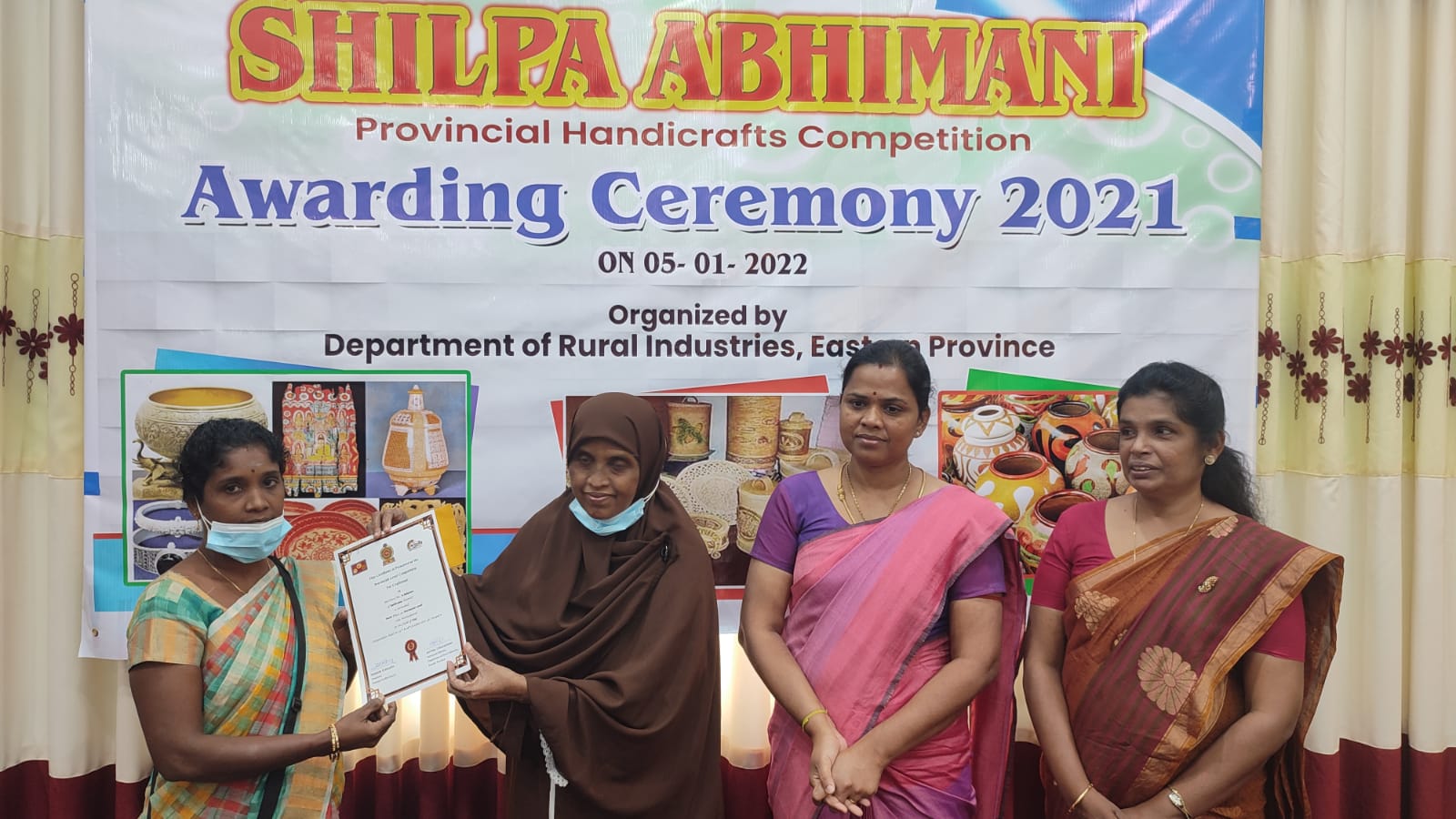 கைவினைஞர்களுக்கான போட்டியில் தெரிவானவர்களுக்கு கௌரவிப்பு