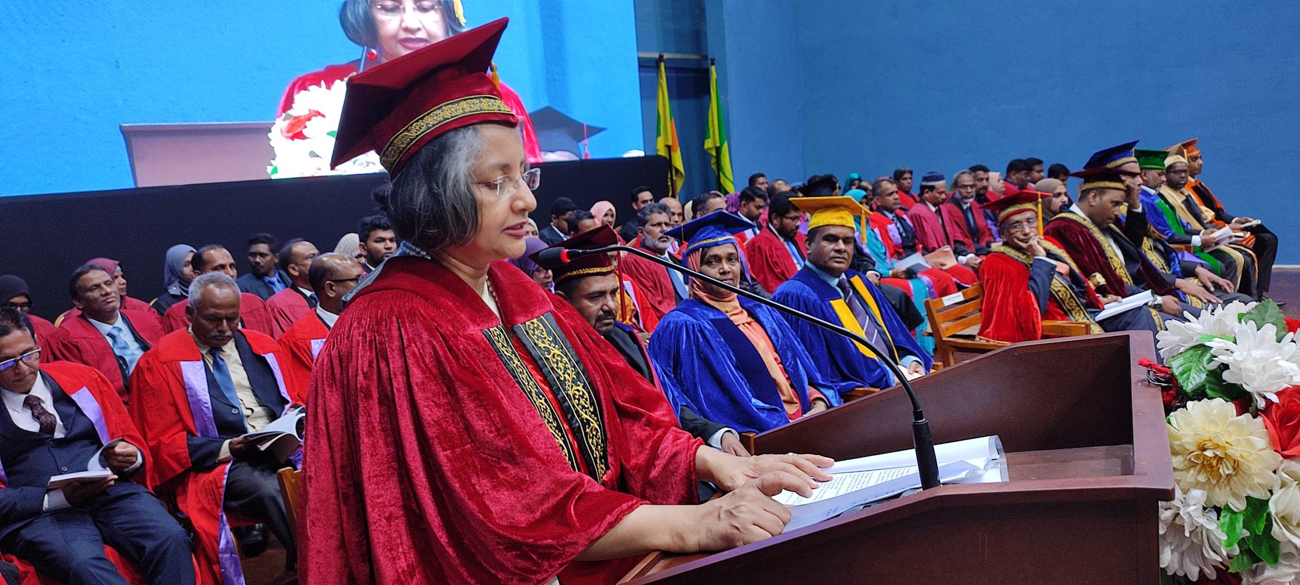 தென்கிழக்கு பல்கலைக்கழக பட்டமளிப்பு விழா: முதல் நாள் அமர்வில் ஜனாதிபதியின் பாரியார் பேராசிரியர் மைத்திரி விக்ரமசிங்க பிரதம பேச்சாளர்