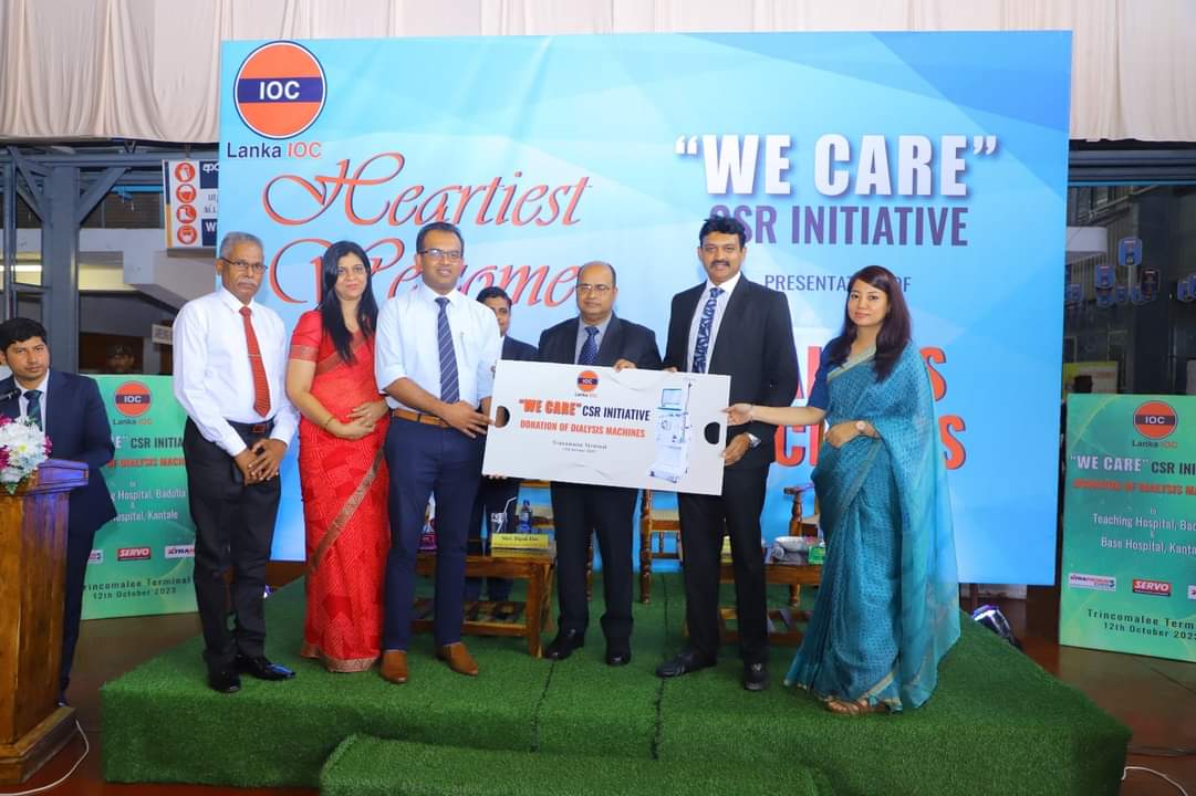 சிறுநீரக சிகிச்சையளிக்கும் இயந்திரங்கள், இரண்டு வைத்தியசாலைகளுக்கு ஐஒசி நிறுவனம் கையளிப்பு