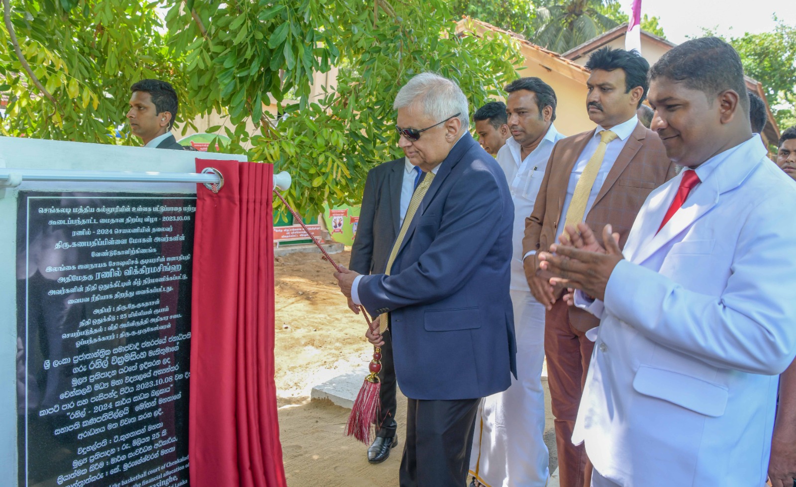கிழக்கு மாகாணத்தை அபிவிருத்தி செய்யும் வேலைத் திட்டம் தொடர்பில் மட்டக்களப்பில் ஜனாதிபதி ரணில் விளக்கம்