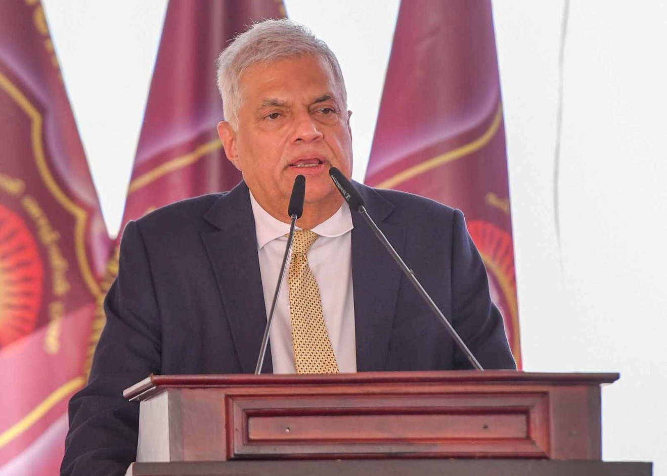 லஞ்ச, ஊழல் விசாரணை ஆணைக்குழுவில் ஆஜராகுமாறு ரணிலுக்கு அழைப்பு