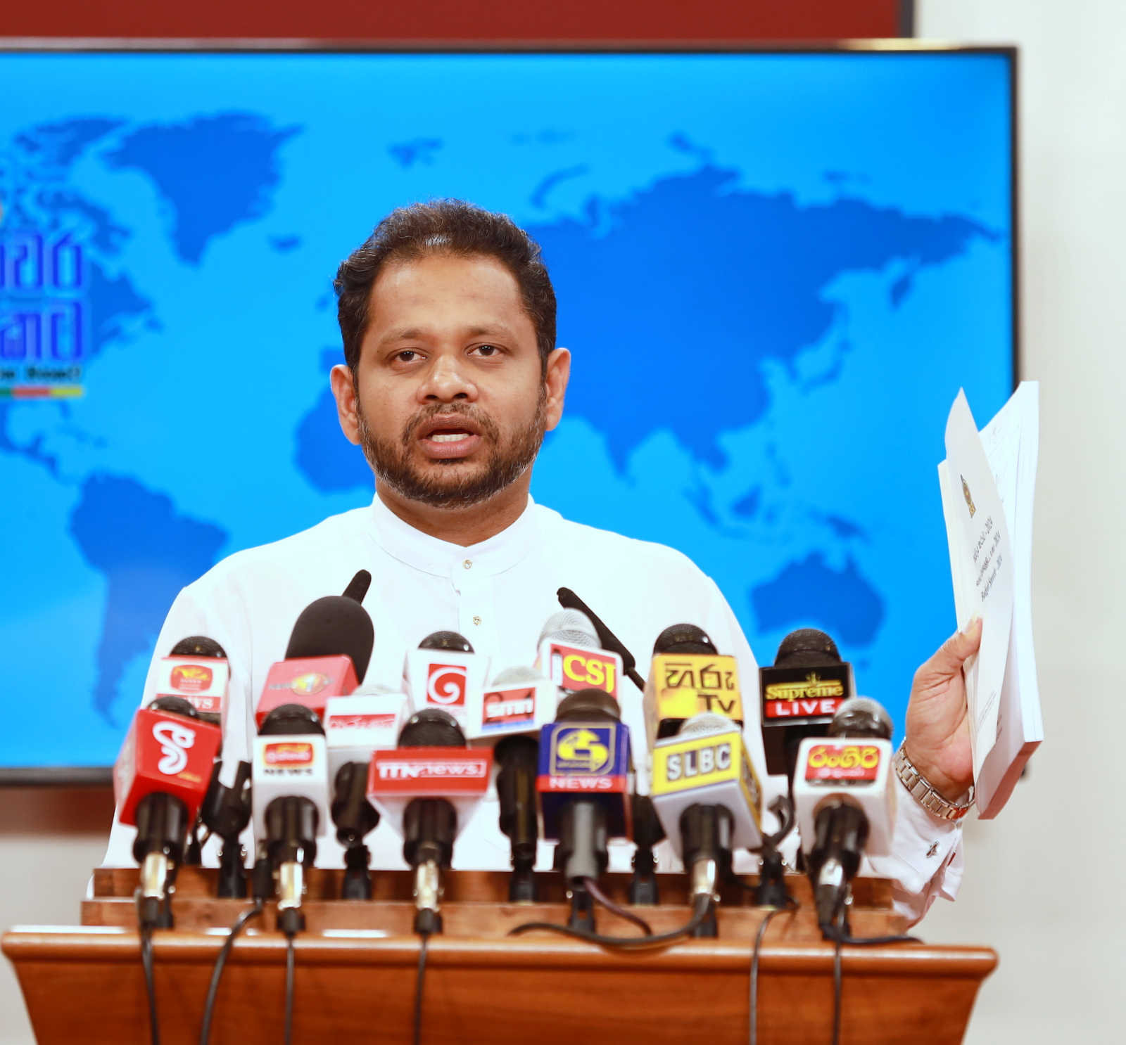 அரசாங்கத்தை வழிநடத்திச் செல்வது கனவு காண்பதை போன்று இலகுவான விடயமல்ல