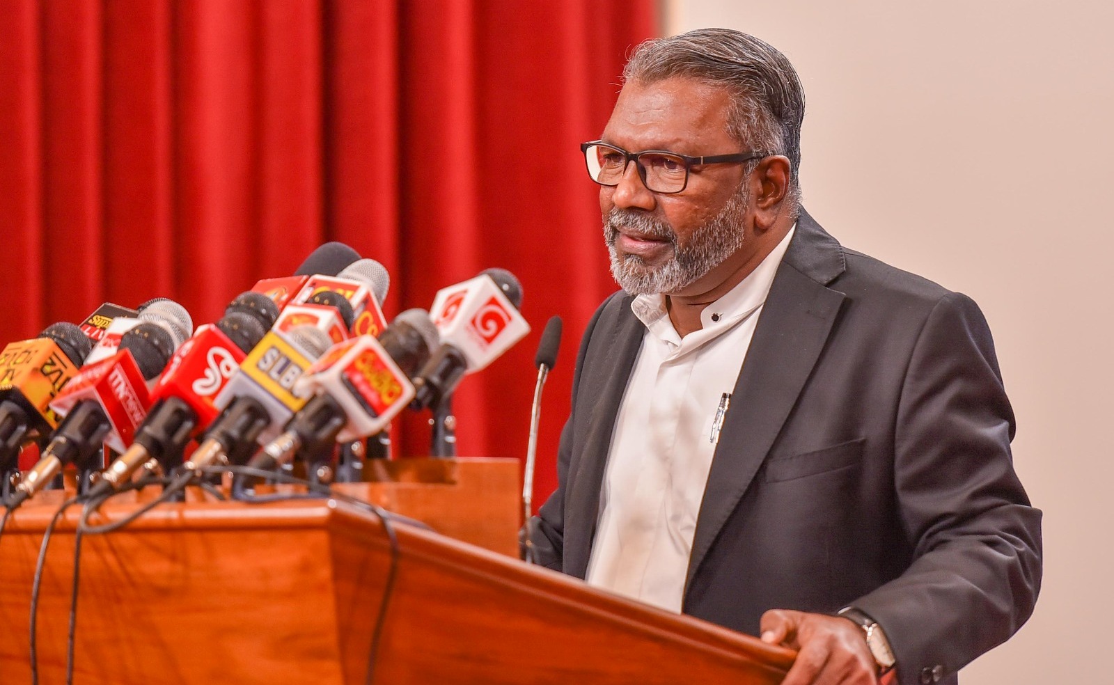அனைத்துப் பல்கலைக்கழகங்களுக்கும் பிரதி உபவேந்தர்கள்; அடுத்த வருட இறுதிக்குள் நியமனம்: கல்வி ராஜாங்க அமைச்சர் தெரிவிப்பு
