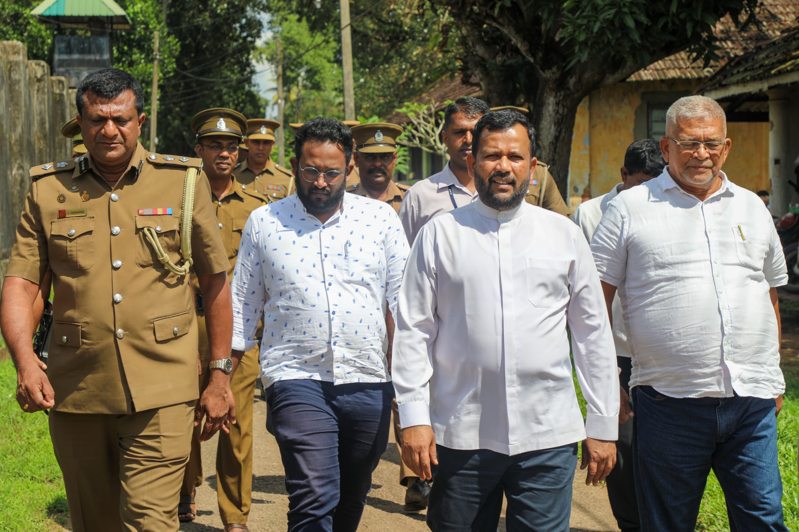 மூடப்பட்டுள்ள மஹர சிறைச்சாலைக்கு றிஷாட் எம்.பி விஜயம்: திறந்து, மக்கள் பாவனைக்கு வழங்குமாறு கோரிக்கை