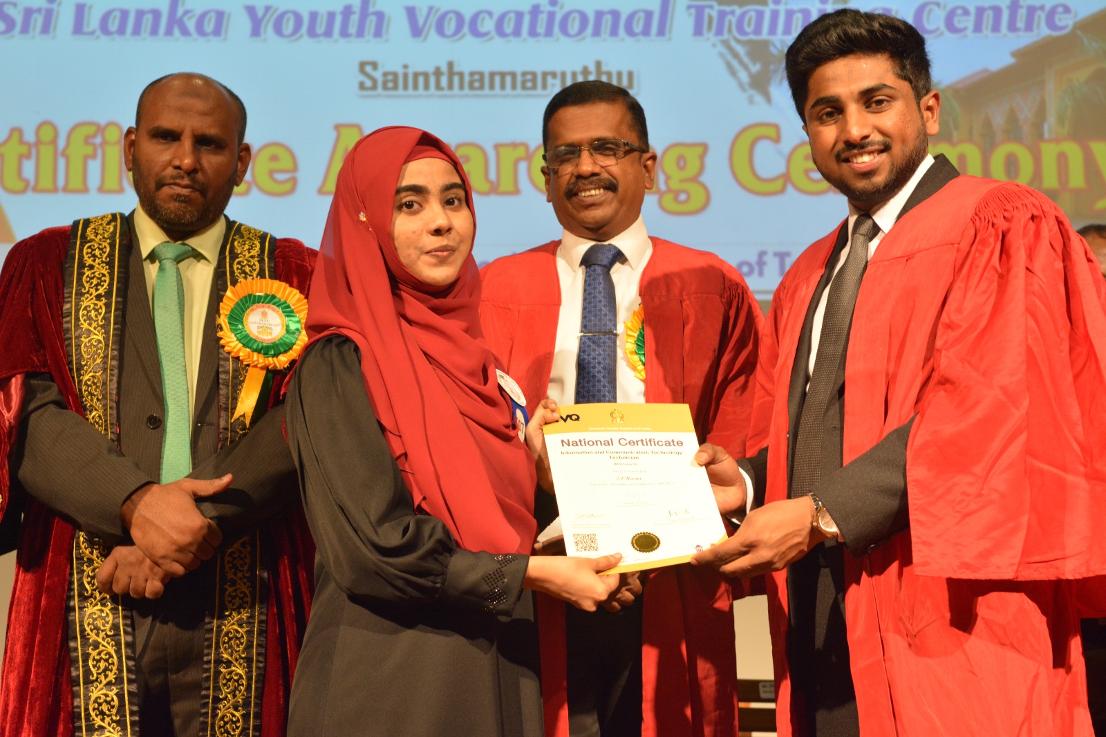 கற்கை நெறிகளை  பூர்த்தி செய்தோருக்கு சான்றிதழ் வழங்கும் நிகழ்வு