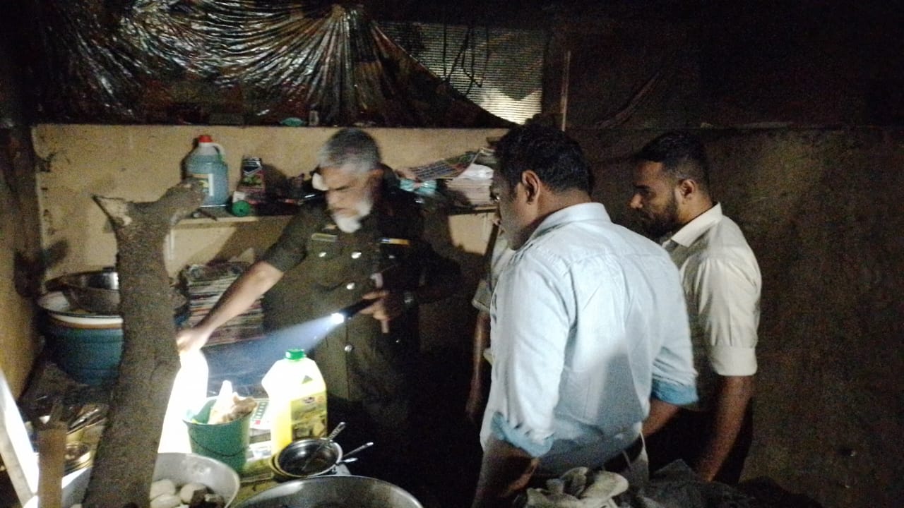 புற்றுநோயை உண்டாக்கும் சுவையூட்டிகள்: சாய்ந்தமருது உணவகங்களில் சிக்கின