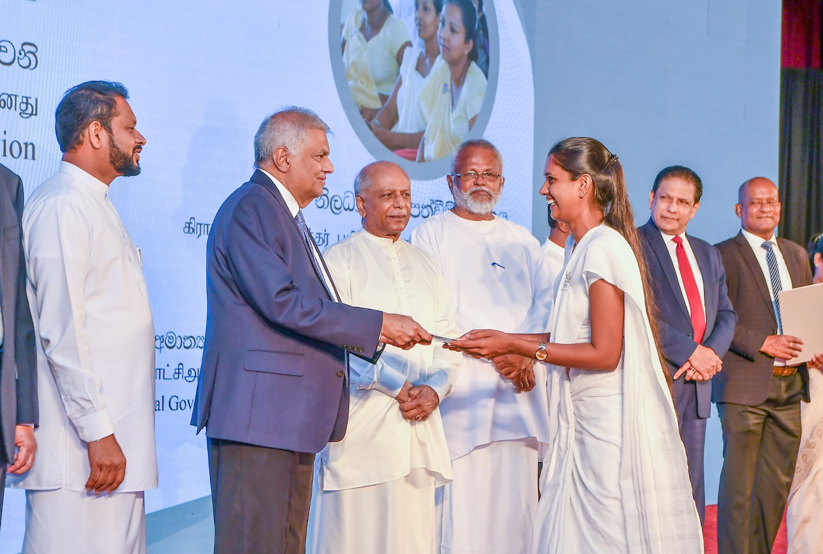 விவசாயத்தை மேம்படுத்தாமல், பொருளாதாரத்தை மேம்படுத்த முடியாது: கிராம உத்தியோகத்தர் நியமன நிகழ்வில் ஜனாதிபதி தெரிவிப்பு