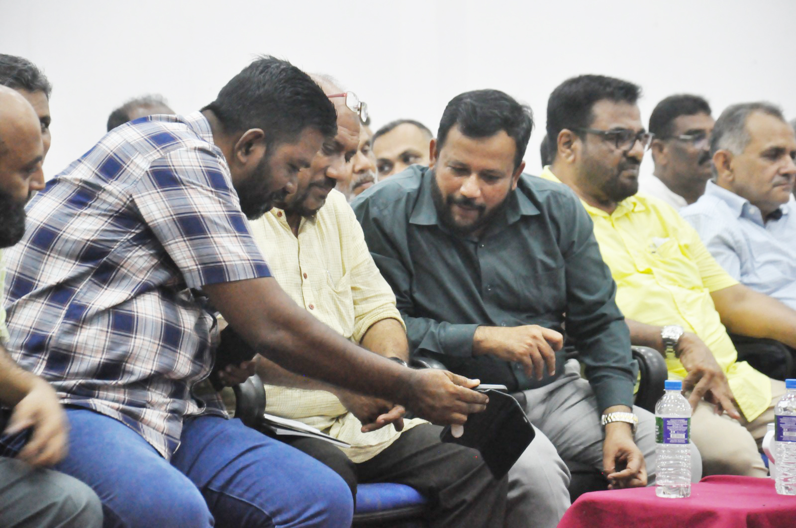 யாரை ஆதரிப்பது: அம்பாறை மாவட்ட மக்களைச் சந்தித்தார் ம.கா தலைவர் றிஷாட் பதியுதீன்