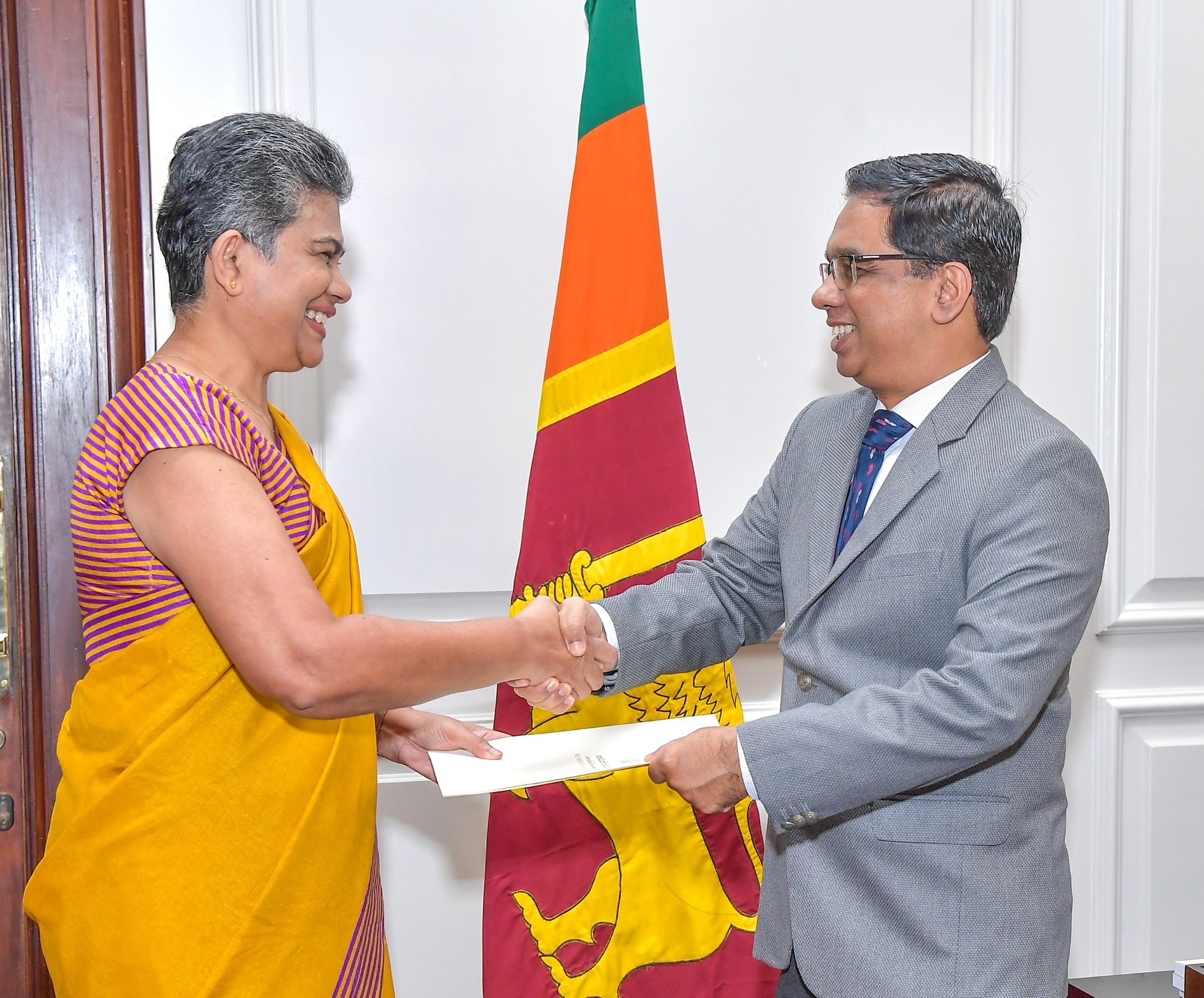 அய்ஷா ஜினசேன, மலர்மதி கங்காதரன் அமைச்சின் செயலாளர்களாக நியமனம்
