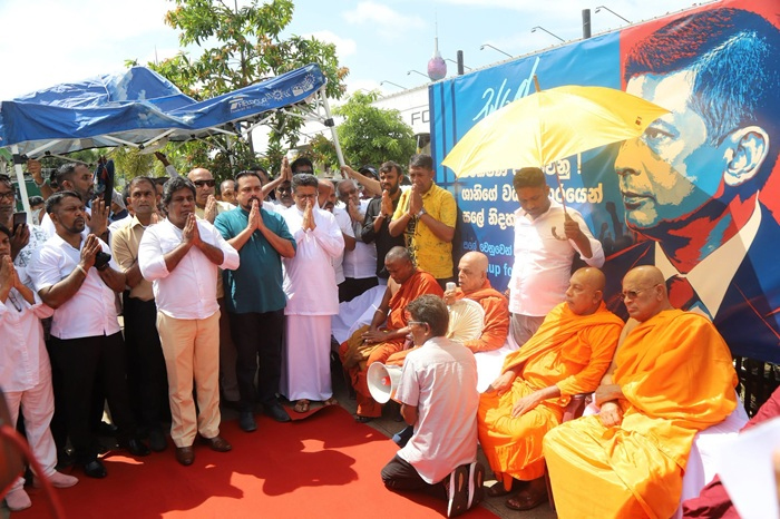 சுரேஷ் சாலேவுக்கு ஆதரவாக கொழும்பில் விமல், கம்மன்பில உள்ளிட்டோர் சத்தியாக்கிரகப் போராட்டம்