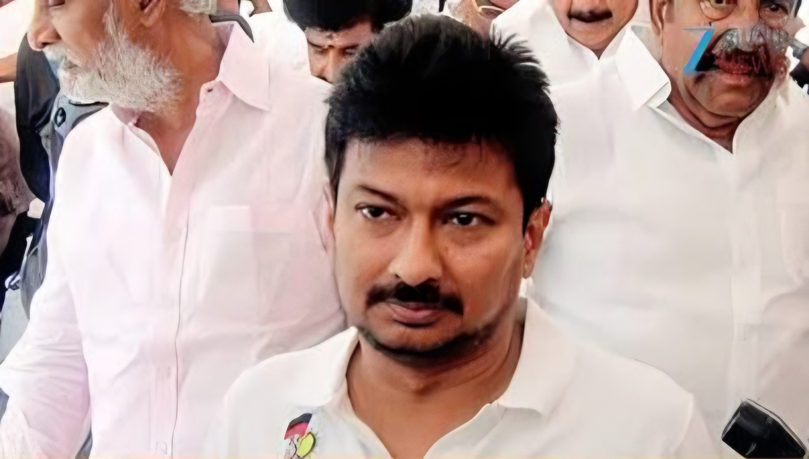 தமிழக சட்டமன்ற எதிர்க்கட்சித் தலைவர் உதயநிதி ஸ்டாலின் கைது: முதலமைச்சர் விஜய் குறித்து அவதூறு பேசியதாக குற்றச்சாட்டு