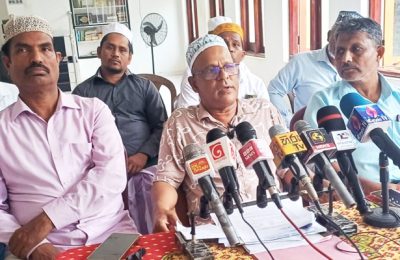 ஒலுவில் அன்சாரி பள்ளிவாசல் இடைக்கால நிர்வாக சபை நியமனத்துக்கு எதிராக, மனித உரிமைகள் ஆணைக்குழுவில் முறைப்பாடு; பிரதேச செயலாளர் தான்தோன்றித்தனமாக நடந்துள்ளார் எனவும் குற்றச்சாட்டு