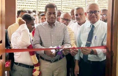 56 மில்லியன் ரூபாய் செலவில் நிர்மாணிக்கப்பட்ட புதிய கட்டடத்தை, கிழக்கு ஆளுநர் நிந்தவூரில் திறந்து வைத்தார்